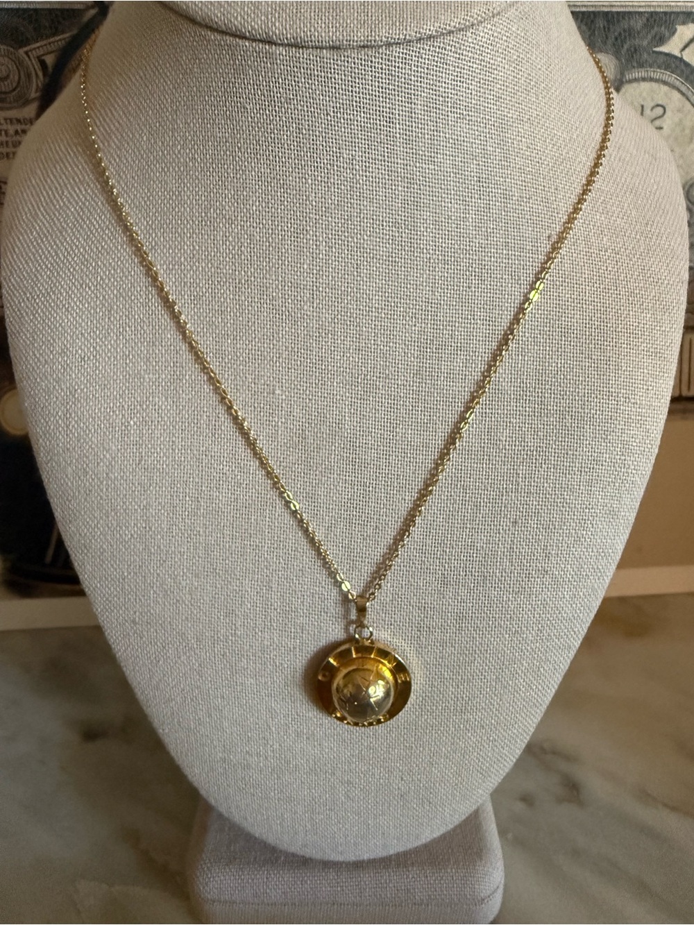 Vintage CELINE Necklace 💫